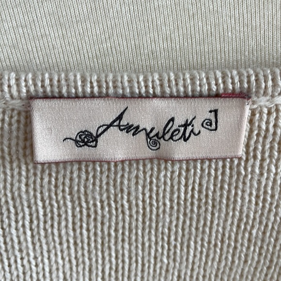 Amuleti beige Kashmir top and skirt with silk lace inserts. Size S. New - Picture 13 of 15